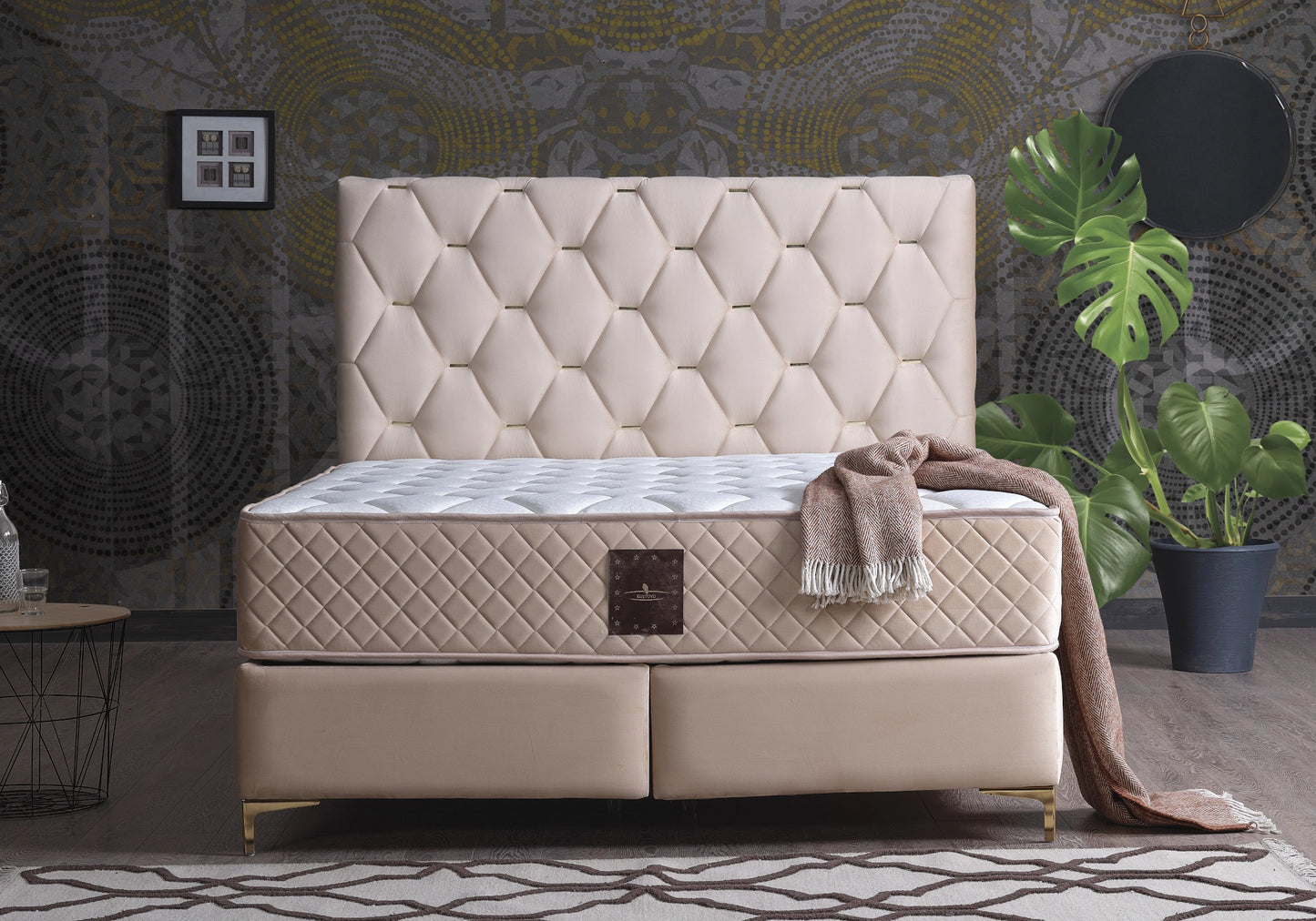 Lit Coffre Design Capitonné Velours Beige - LILIT